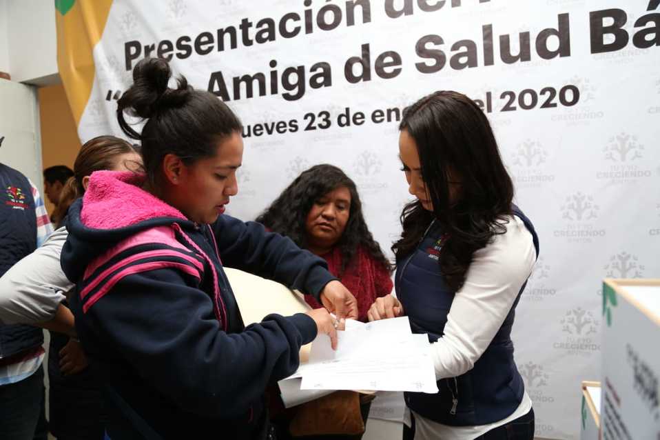 Shadia Martínez Lozada, presidenta de la Fundación Tú y yo Creciendo Juntos, presentó este jueves el Programa Casa Amiga. (Jorge Sánchez)