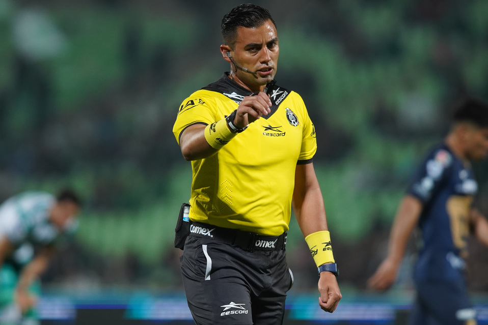 Suspenden a árbitro que expulsó a Jesús Rivas injustamente en Copa MX (Imago 7)