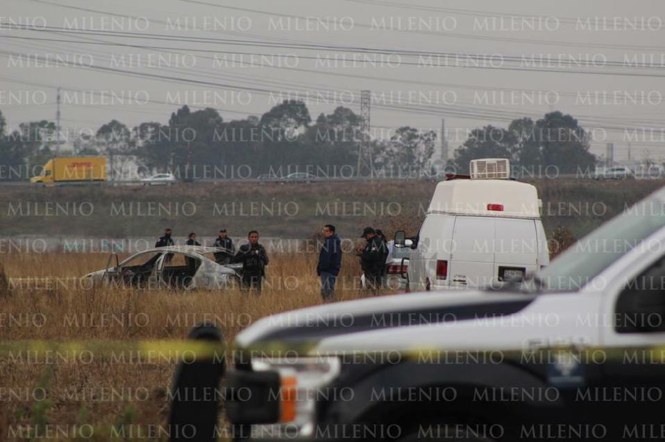 Calcinados hallan los cadáveres de cinco personas dentro de un vehículo en Cuautlancingo. (Andrés Sánchez)