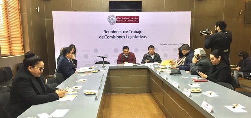 Durante los trabajos legislativos. (Claudia Hidalgo)