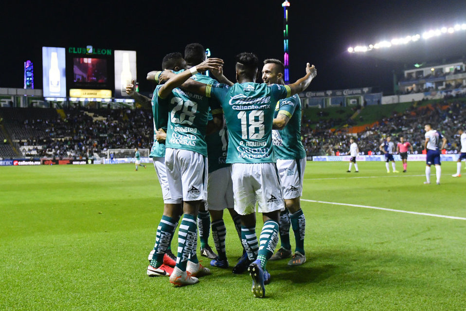 León goleó al Pachuca en el Nou Camp (Imago7)