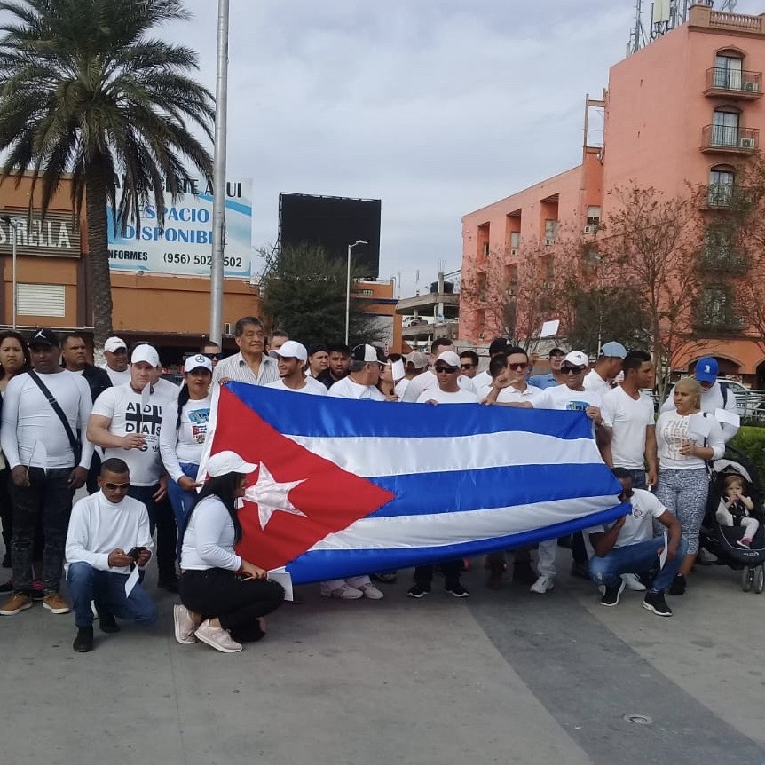 Cubanos se manifestaron en Reynosa. (Antonio Hernández)