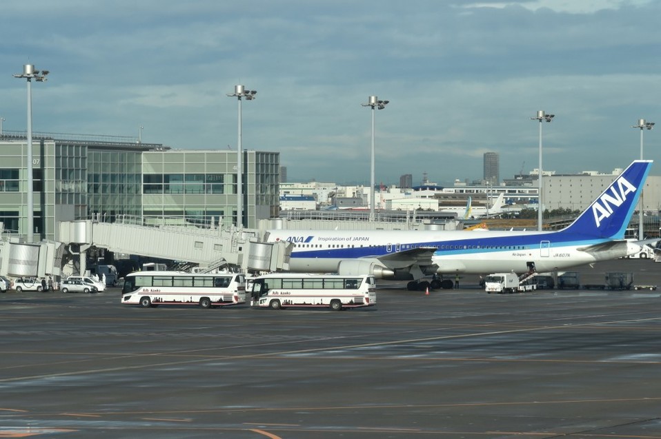 El gobierno japonés también evacuó a sus ciudadanos en Wuhan, China. (AFP)