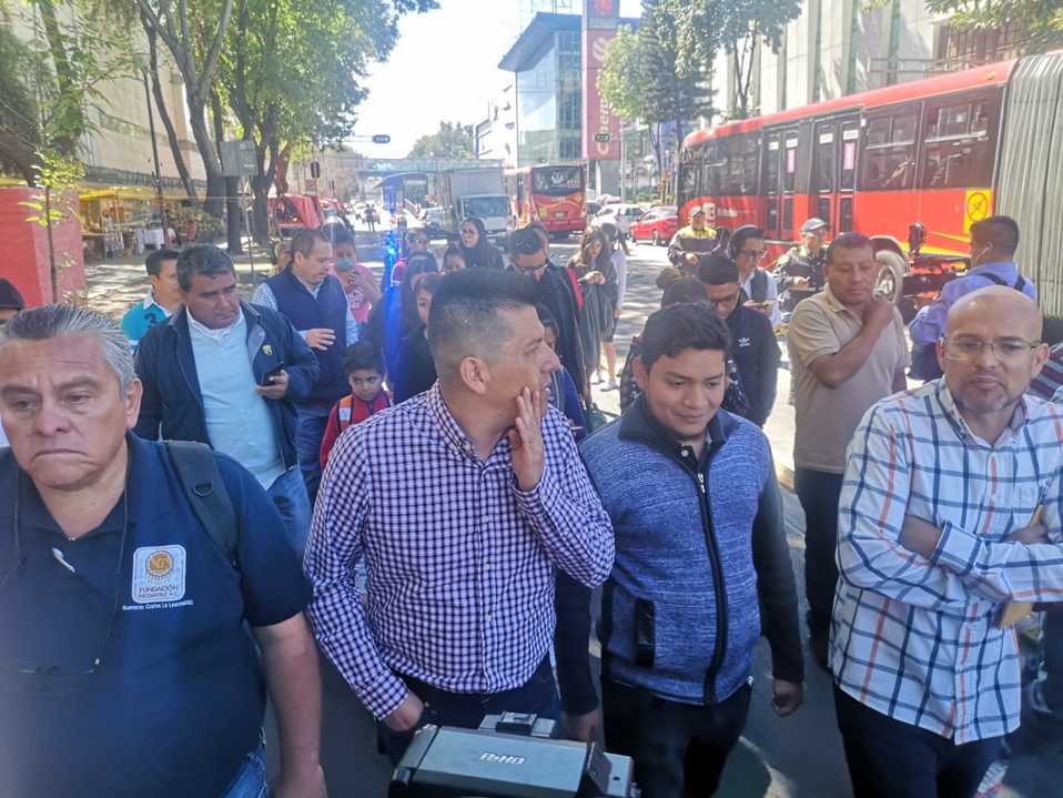 Inicia caminata hacia la Secretaría de Gobernación. (César Velázquez)