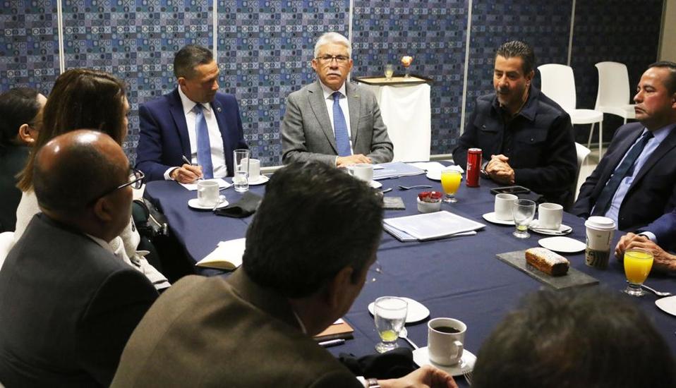 Reunión de autoridades Estatales con autoridades de UG. Foto: Especial