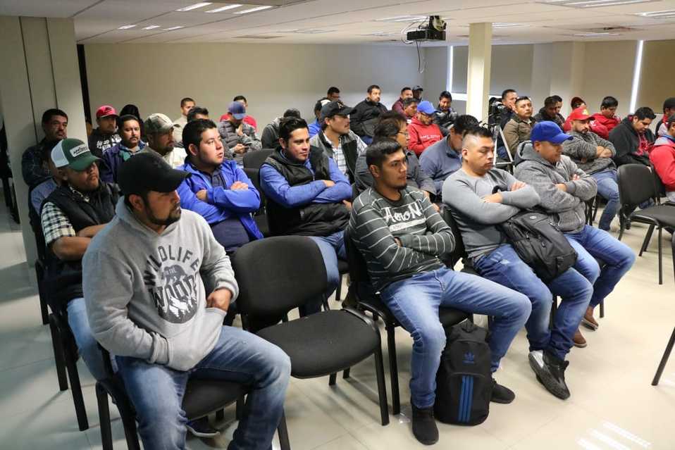 Los trabajadores estarán laborando para la empresa Polyculture Plante. Foto: Leonel Rocha.
