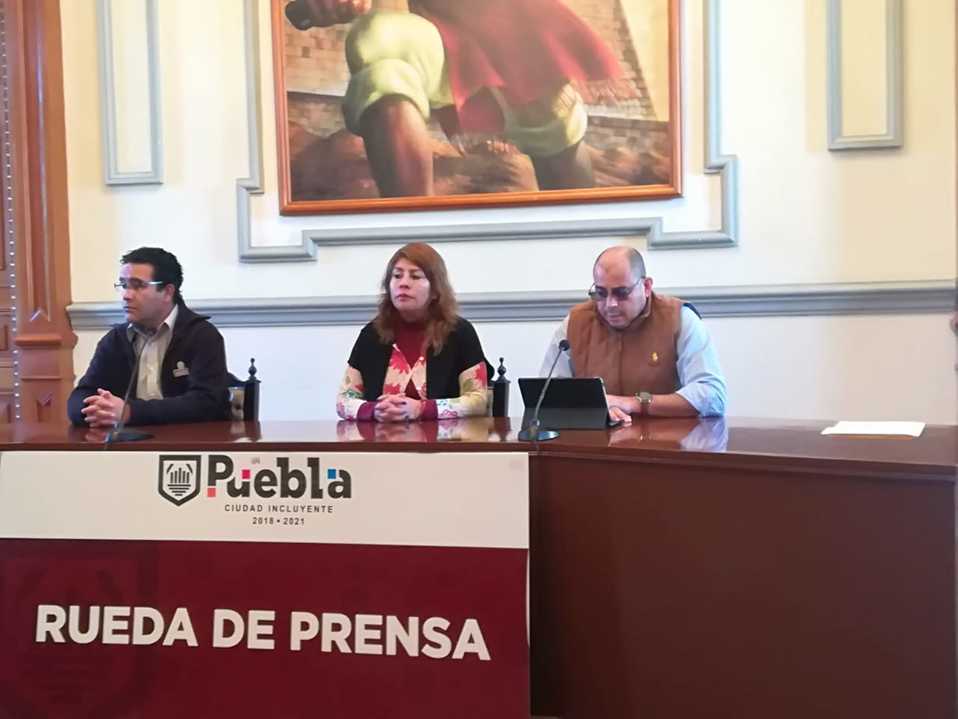 Conferencia de prensa de Pascual Obregón Ochoa, director de Servicios Públicos del gobierno de la Ciudad. (Angélica Tenahua)