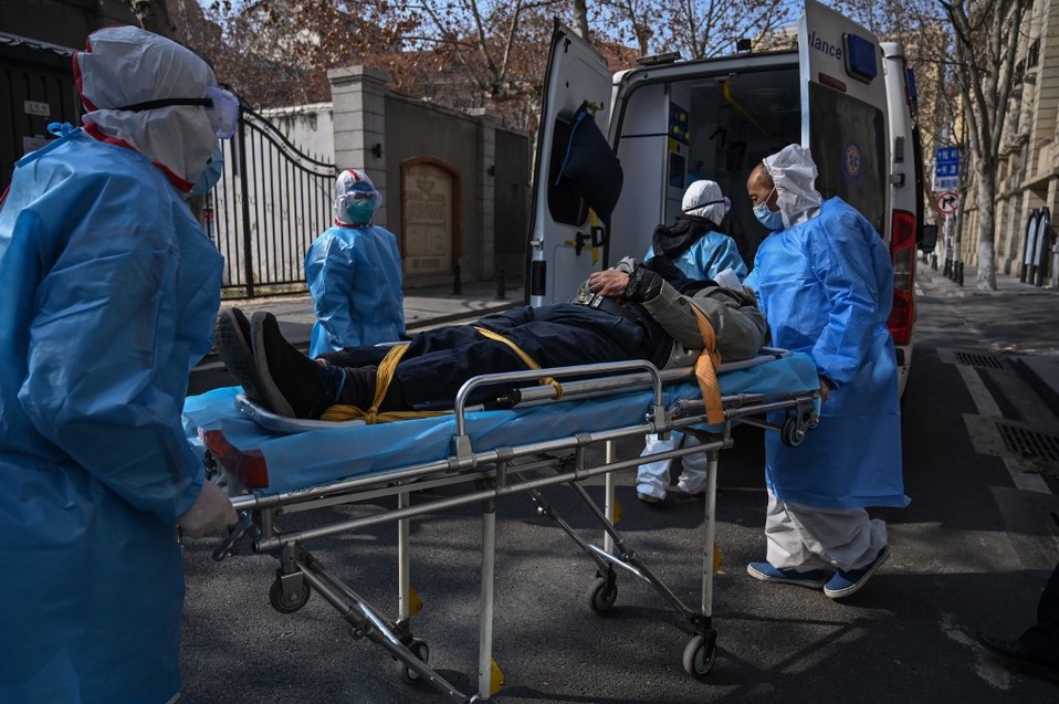Hasta ayer, sumaban 170 muertos y cerca de 7 mil 700 infectados de coronavirus en China. (AFP)