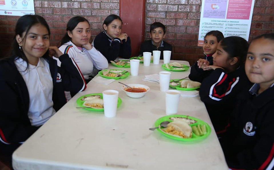 Se realizó una inversión de 252 mil pesos para beneficiar a alumnos en San Pedro, Coahuila. (Facebook gobiernodecoahuila)