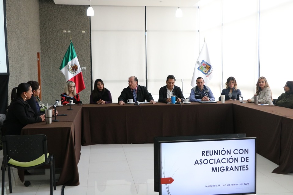 Diputados se reunieron con miembros de asociaciones pro migrantes. (Leonel  Rocha)