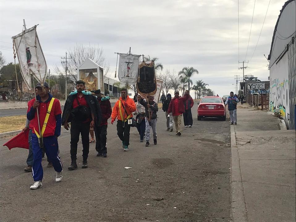 Fieles van a agradecer milagros de la virgen de San Juan de los Lagos (Elsa Martha Gutiérrez)