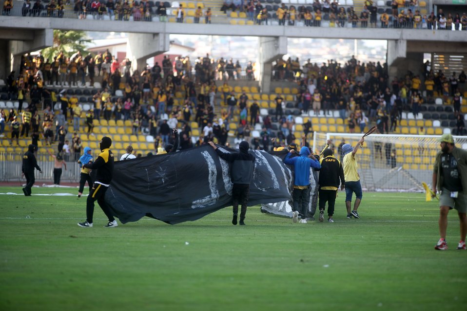 Protestas en Chile llegan hasta el futbol (Twitter: @CDF_cl)
