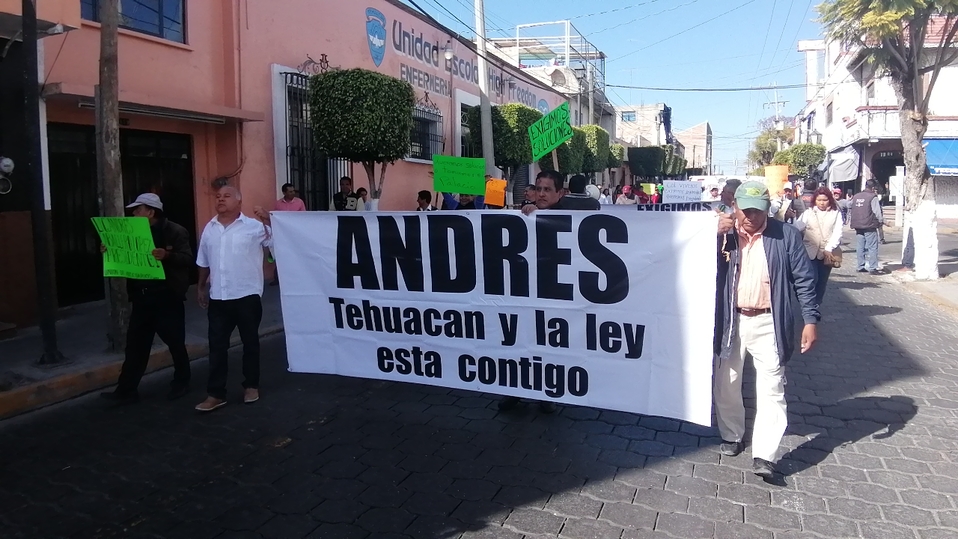 Ciudadanos que apoyan a Andrés Artemio Caballero. (Apolonia Amayo)