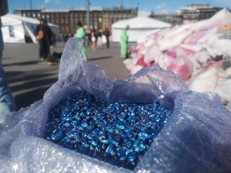 La obra será colocada en más de 3 mil metros en la zona central de la Plaza de la Constitución./ César Velázquez