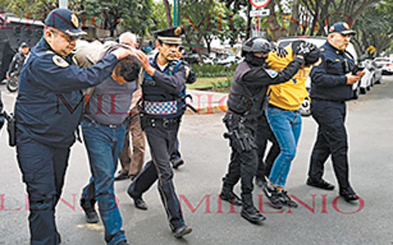 Policías de Ciudad de México rescataron a una mujer que permanecía secuestrada