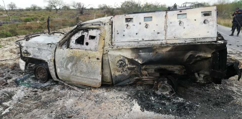 La camioneta se encontraba al interior de una brecha localizada en los terrenos de Pemex, cerca de la estación Culebra. (Especial)