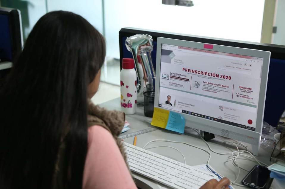 Se inició el proceso de preinscripciones en más de 12 mil planteles. (Jaime Zambrano)