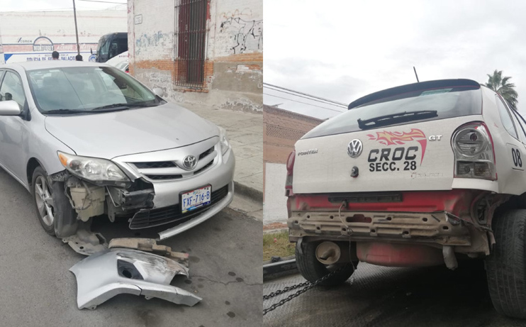 En Gómez Palacio, se pasa el alto y choca a dos vehículos, luego huye ...