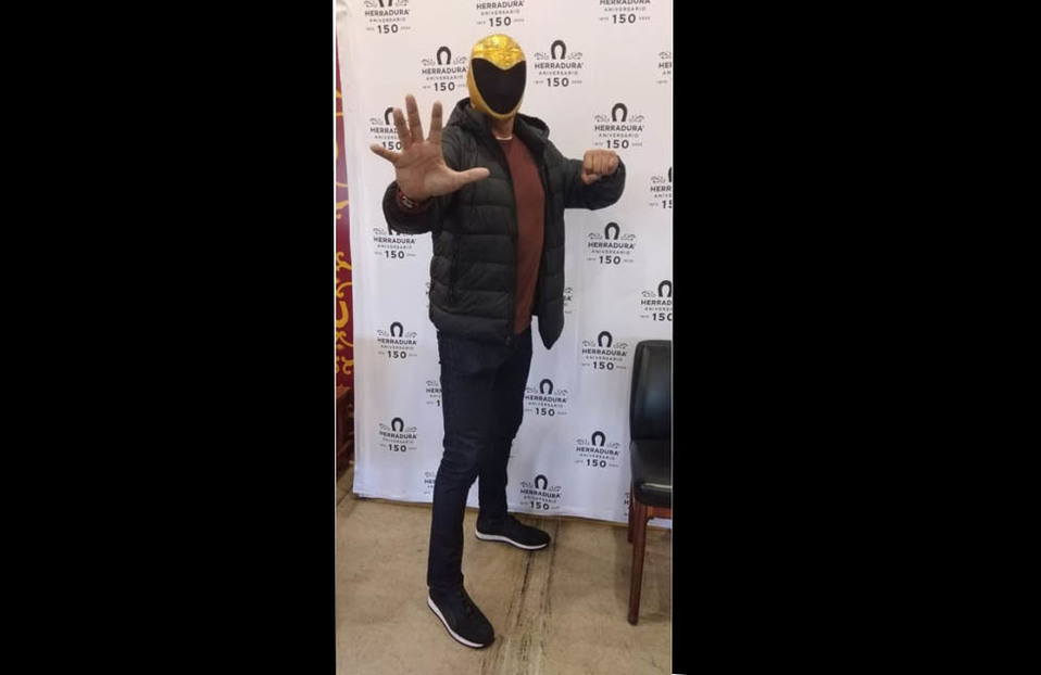 El luchador Tinieblas Jr. (Enrique Vázquez)