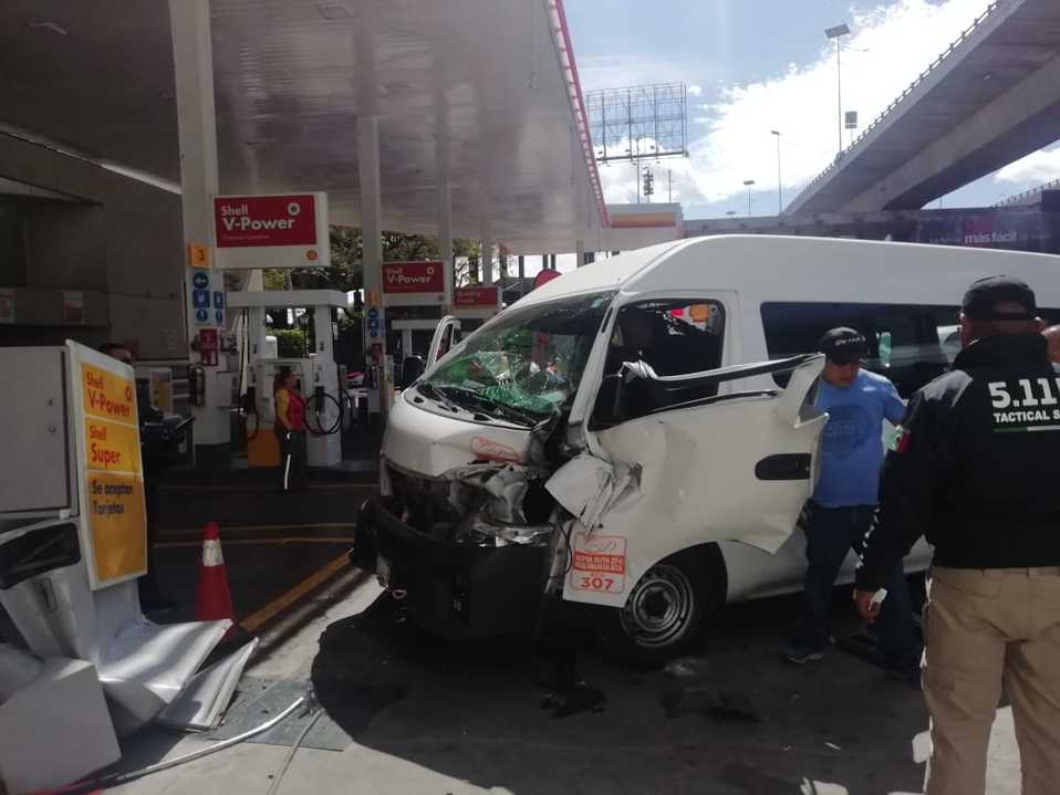 El percance se suscitó a las 12:00 horas. (Especial)