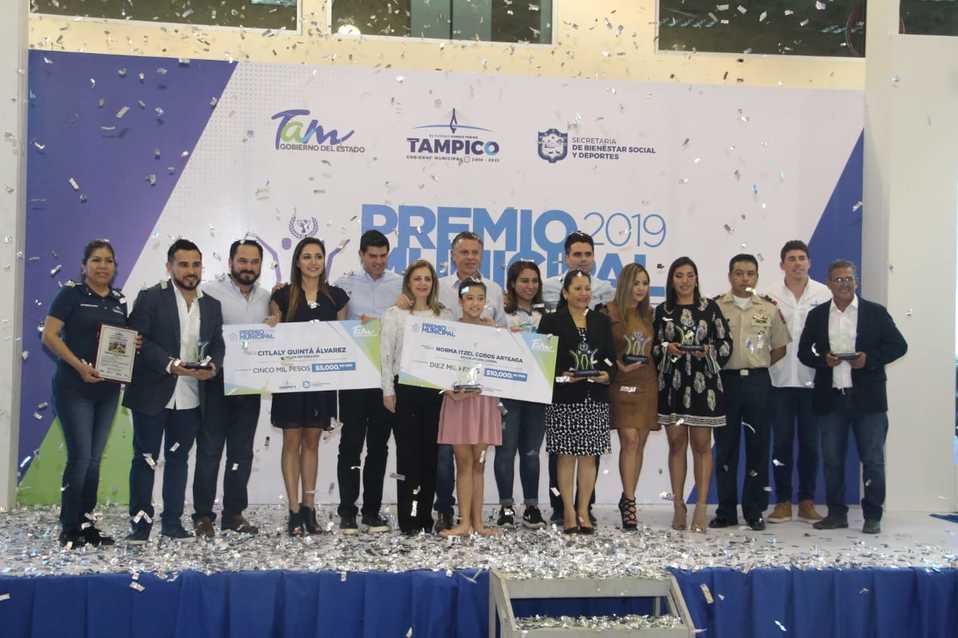 Entregan Premio Municipal del Deporte. (Yazmín Sánchez)