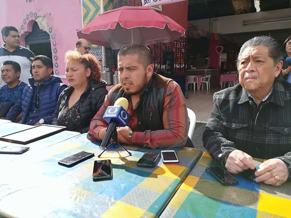Respaldan vecinos la colocación de la Estrella de Puebla en El Alto. (Angélica Tenahua)