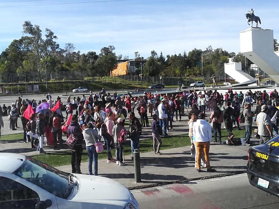 Antorchistas se congregan en Los Fuertes para mega marcha. (Elvia García)