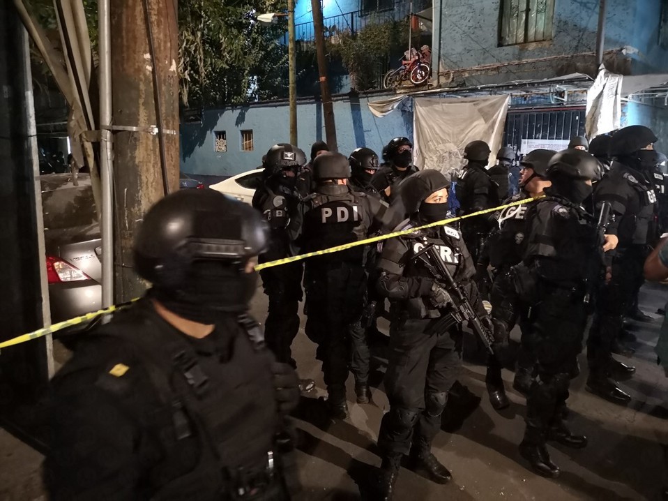 Elementos de la SSC y FGJ realizaron un operativo en la colonia Morelos | Jorge Becerril
