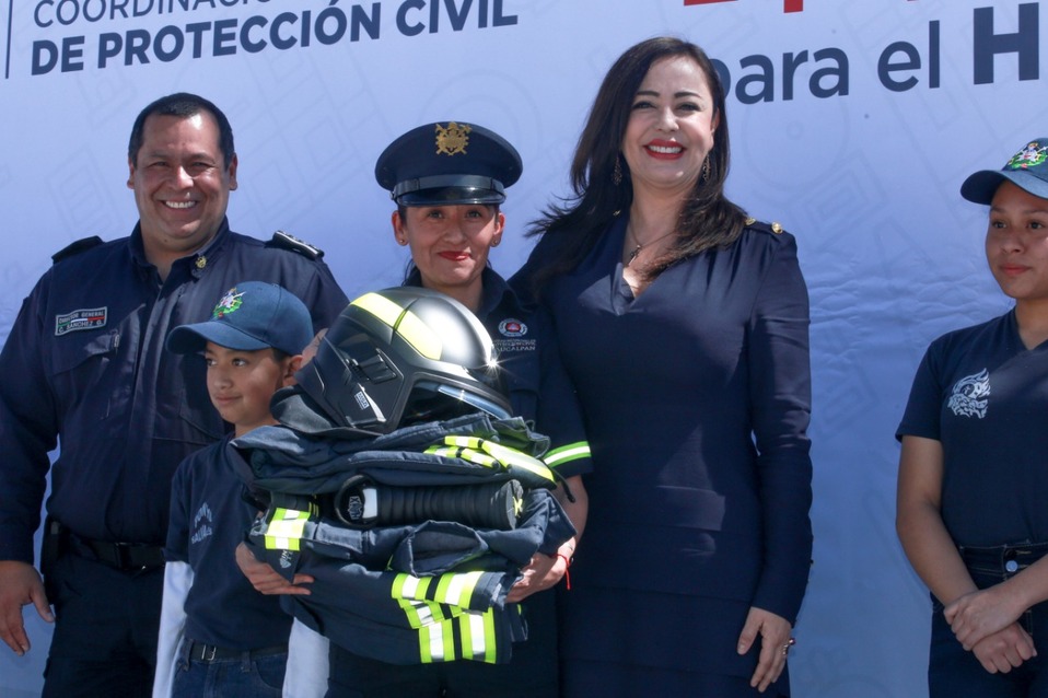 En el evento la alcaldesa, Patricia Durán, el trabajo de los hombres y mujeres de esta corporación. (Especial)