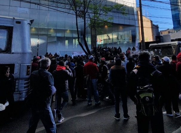 Integrantes del SME protestan en Periférico Sur. | Especial
