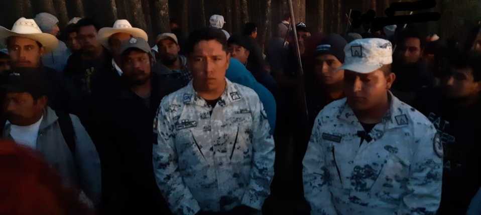 Después de nueve horas retenidos, los elementos fueron finalmente liberados. (Oscar Rodríguez )