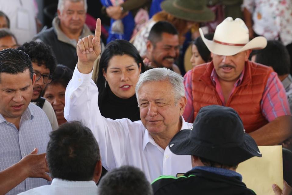 El Presidente durante su gira en Guanajuato. (Jorge Carballo)