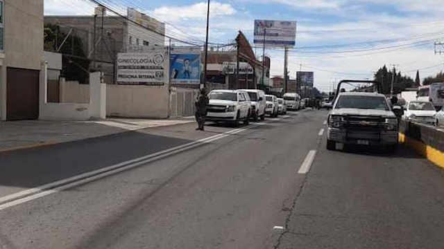 FGR y Marina bloquean Tecnológico por cateo de inmueble