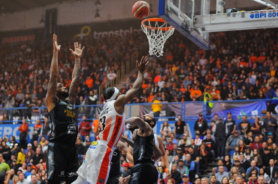 Fuerza Regia vence a Soles en segunodo juego de la final de la LNBP (Soles de Mexicali)