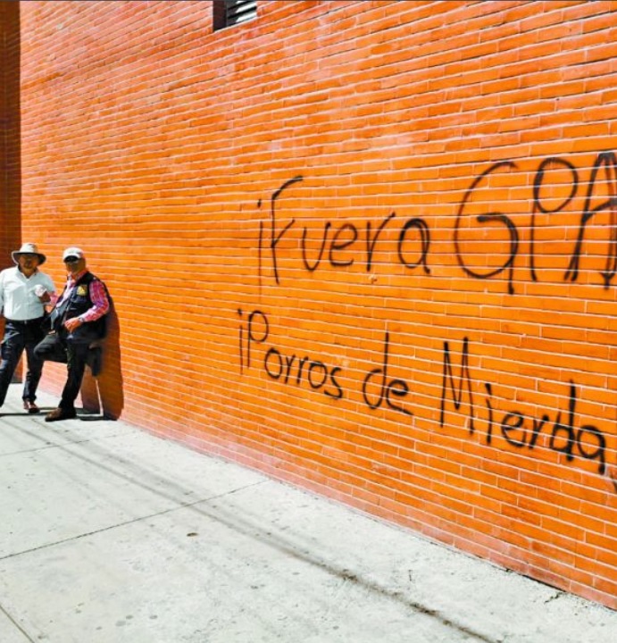Pinta en un muro de la Prepa 9. (Especial)
