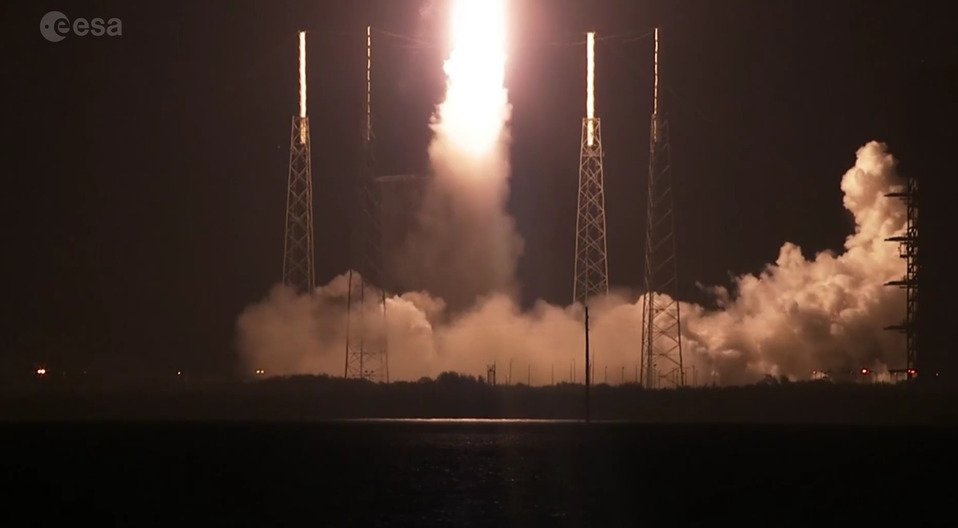 El Atlas V 411 comenzó su viaje a las 23:03 hora local de Florida desde la plataforma 41 de la base de Cabo Cañaveral. (Tomada de @esa)