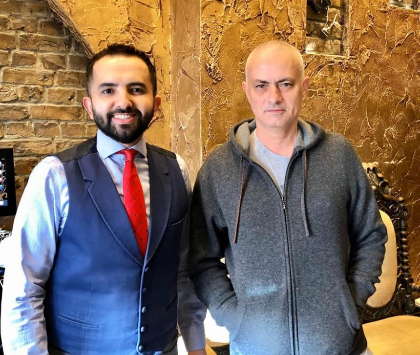 El insólito motivo por el cual se rapó José Mourinho (Twitter)