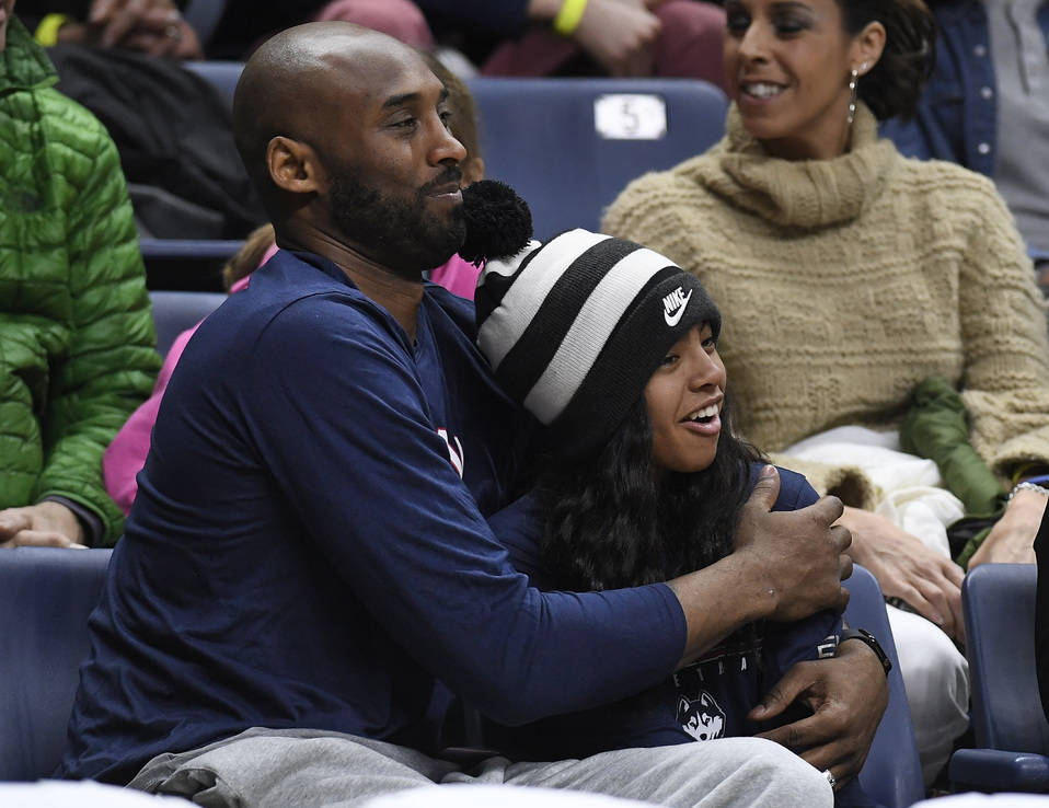 Kobe Bryant y su hija Gianna Maria (AP)