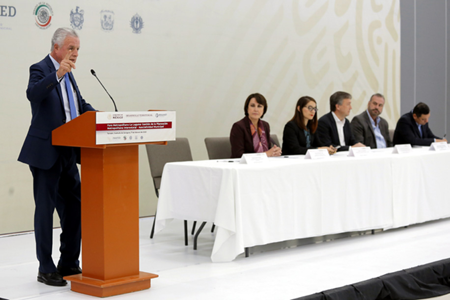 Sobre el tema el alcalde de Torreón señaló que es un tema que deben estudiar los legisladores muy bien. (Mauricio Román)