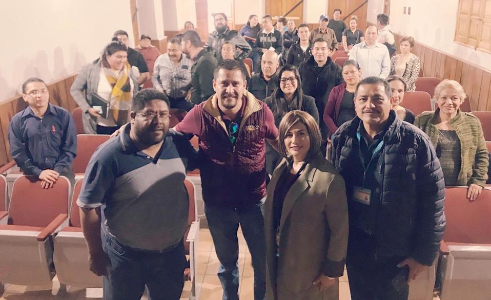 Capacitación a restauranteros y hoteleros. (Elizabeth Hernández)