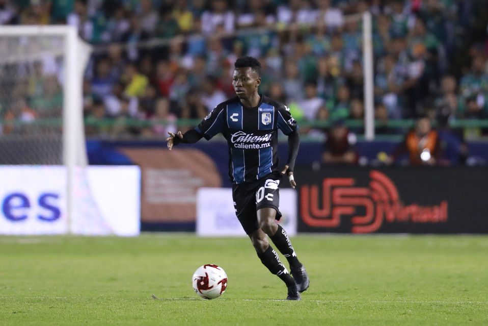 Clifford Aboagye, jugador de Querétaro (Imago 7)