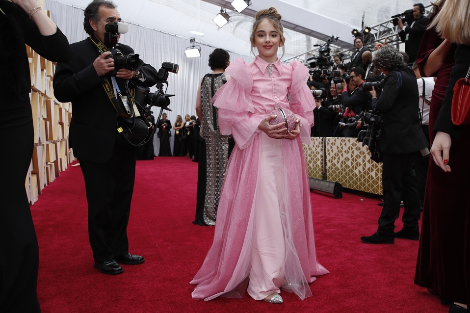 Julia Butters llevó un sándwich al Oscar en su bolsa (Reuters).