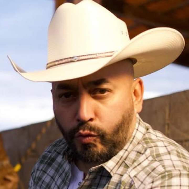 Lupillo Rivera confesó que mantuvo a un hijo que no era suyo (Instagram: lupilloriveraofficial).