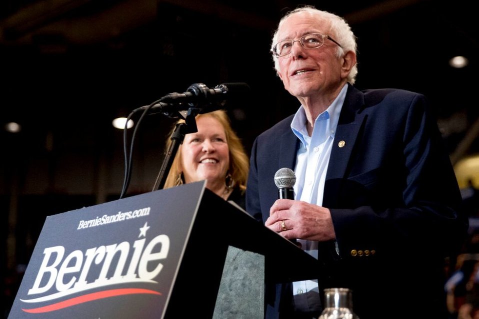 Sanders viene ganado apoyo para hacerse de la nominación demócrata. (AP)