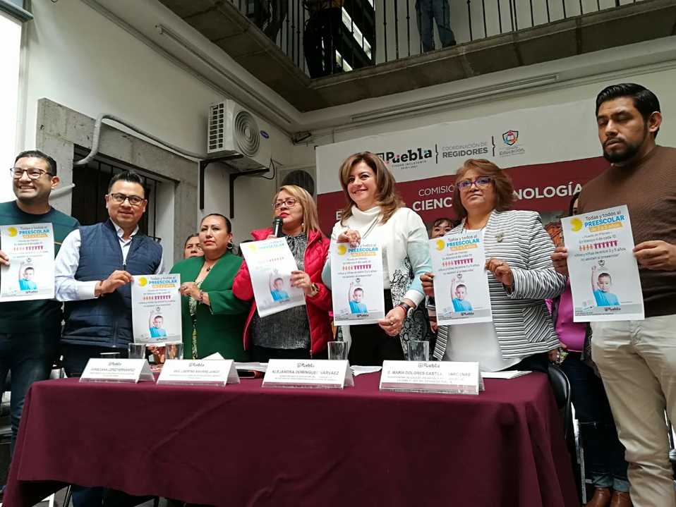 La subsecretaria resaltó que la meta es lograr una cifra de 350 mil inscritos para el siguiente periodo escolar. (Angélica Tenahua)