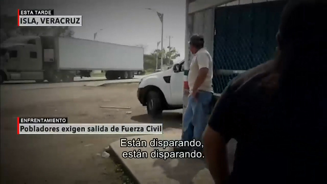 Elementos de la fuerza civil se enfrentan con pobladores en Isla, Veracruz
