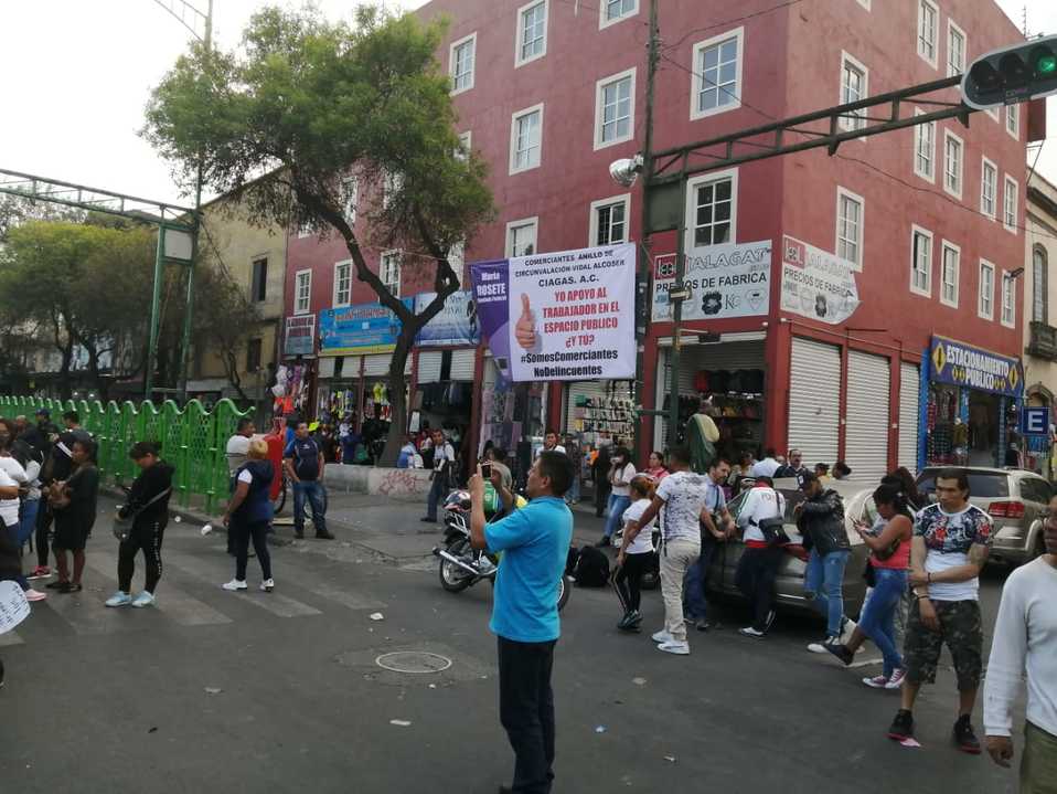 Bloqueo de comerciantes en el Centro Histórico. (Anwar Nájera)