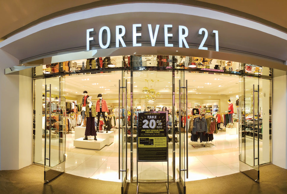 Antes de declararse en bancarrota, Forever 21 empleaba a casi 32.800 personas y operaba casi 800 tiendas en el mundo.