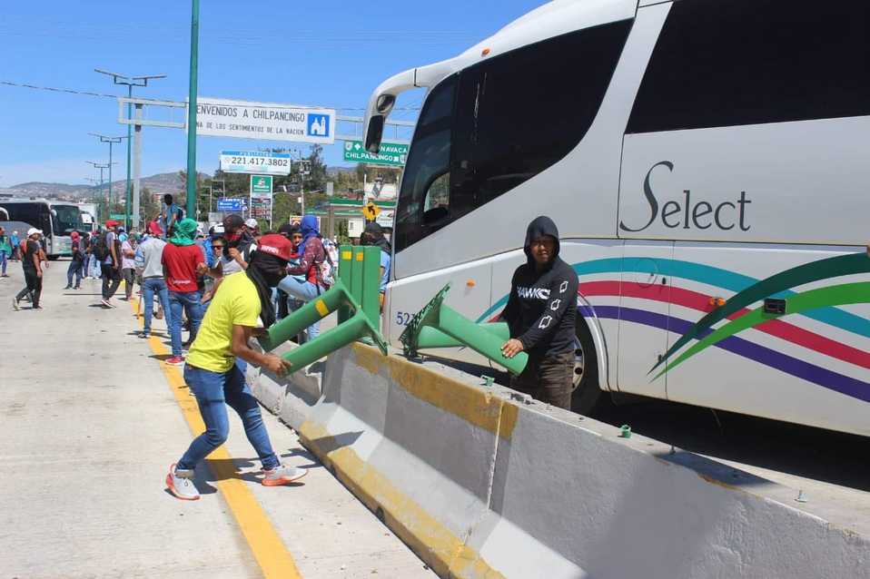 El gobernador de Guerrero, Héctor Astudillo, reprobó la forma en que la caravana sur fue desalojada.