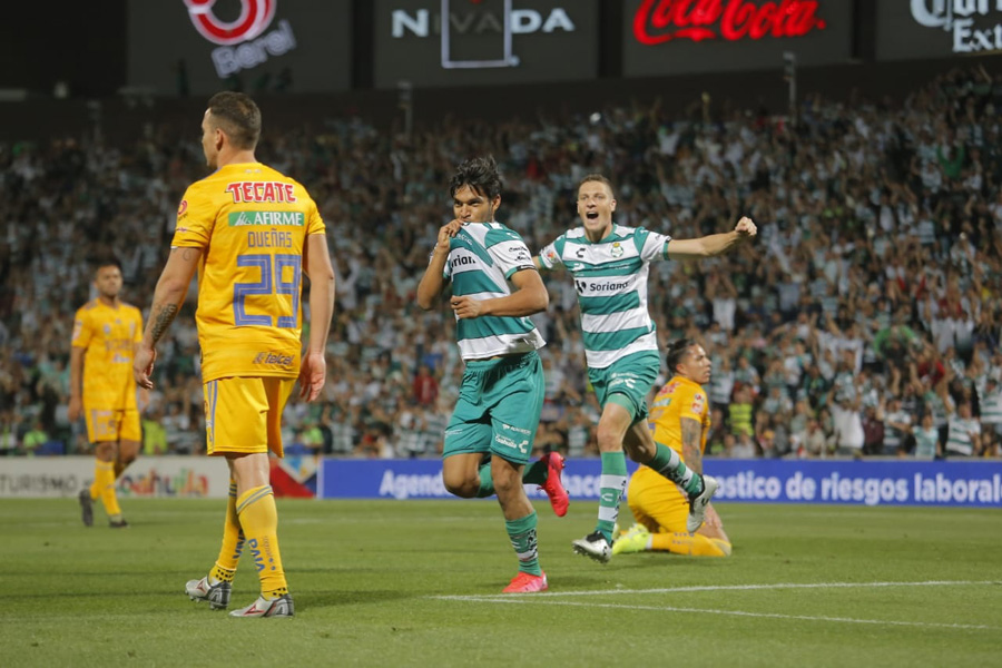 El sampetrino Eduardo 'Mudo' Aguirre anotó sus primeros goles. (Rolando Riestra)